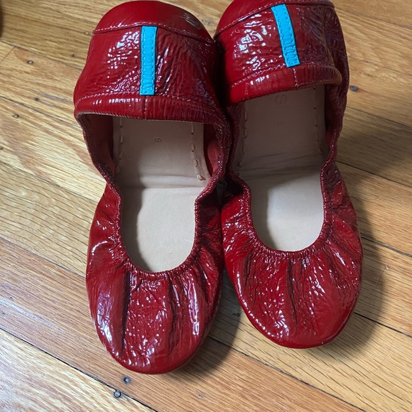 Tieks by Gavrieli Ruby Red Patent Leather Flats size 9 - Picture 12 of 16
